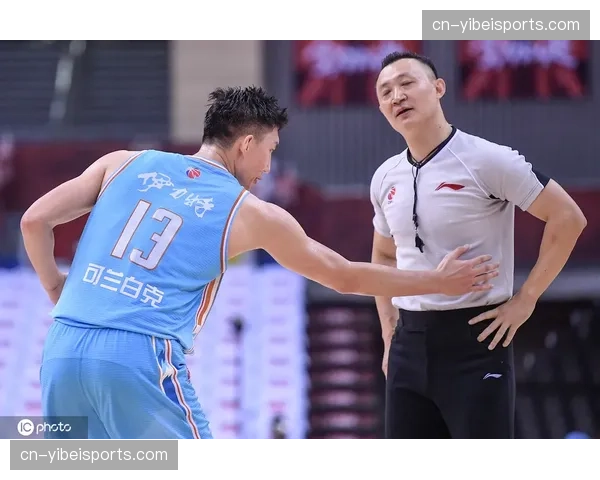 CBA公司宣布季后赛剩余比赛将全面启用“即时回放中心”辅助判罚